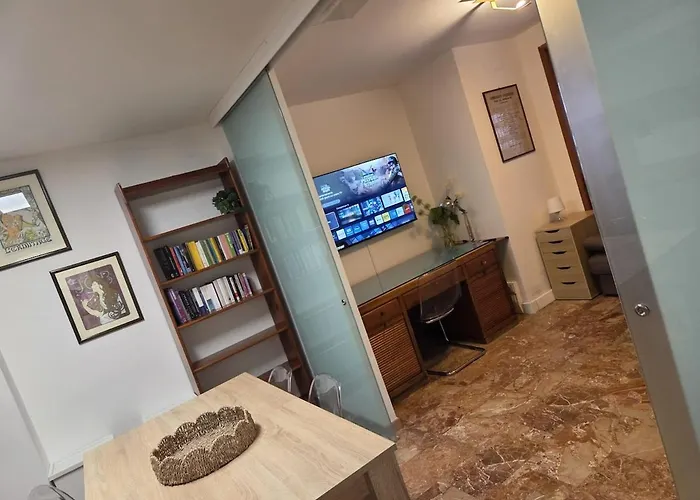 Calle 2 - Smart Elegance Just 5 Minutes From Downtown Apartment *